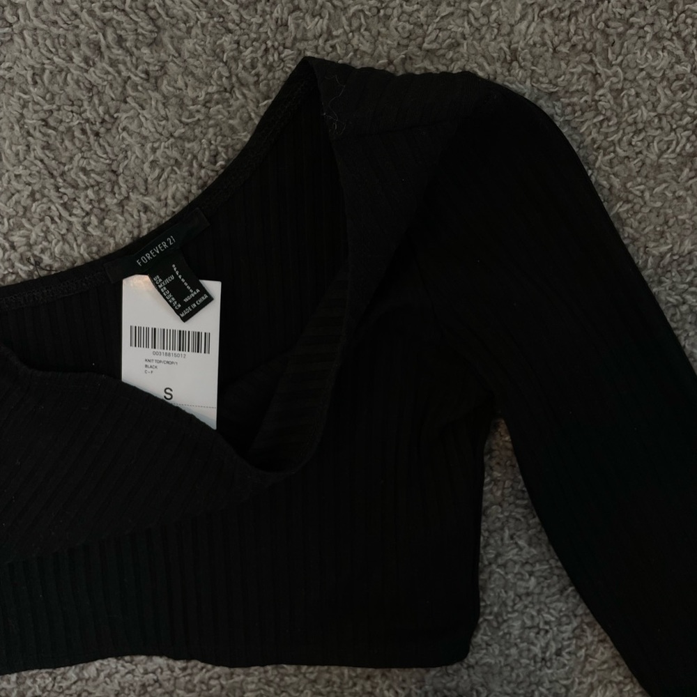 NWT Ribbed One-Shoulder Crop Top - Picture 9 of 9